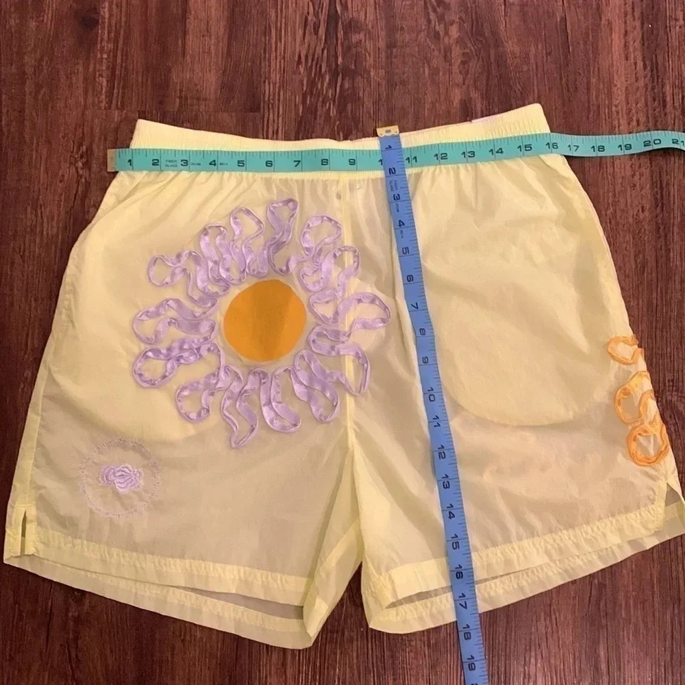 Nike Embroidered Shorts Yellow Women’s Size M NWT - Picture 7 of 13